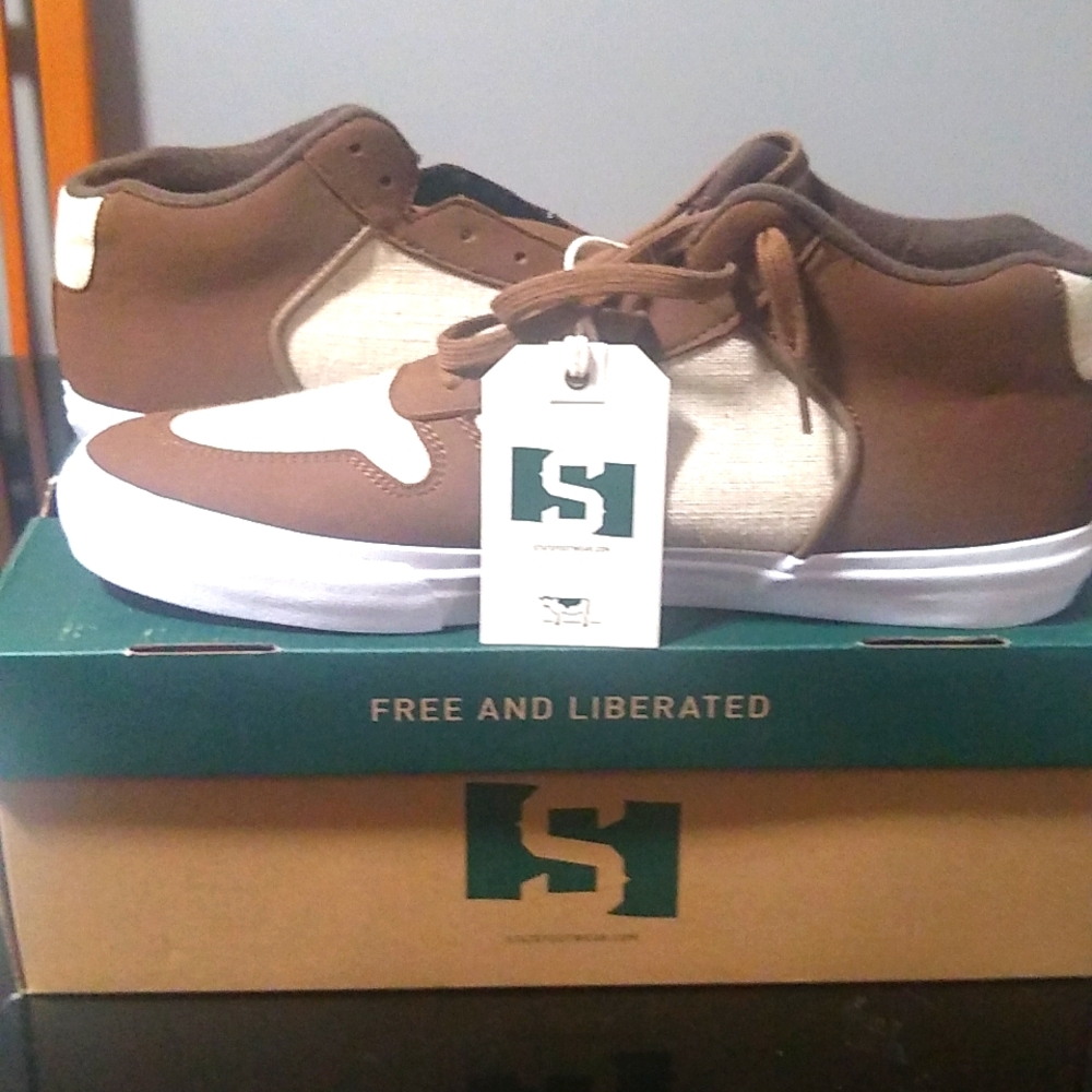 Sneakers